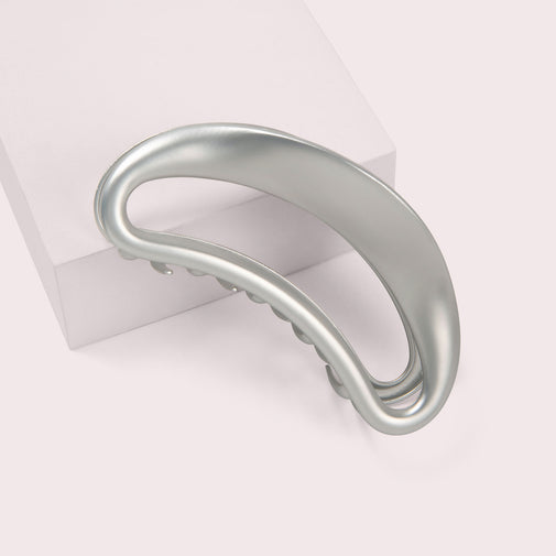 Sculpted Silver Claw Clip