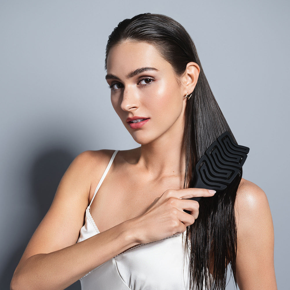 Detangle & Massage Wet Brush3