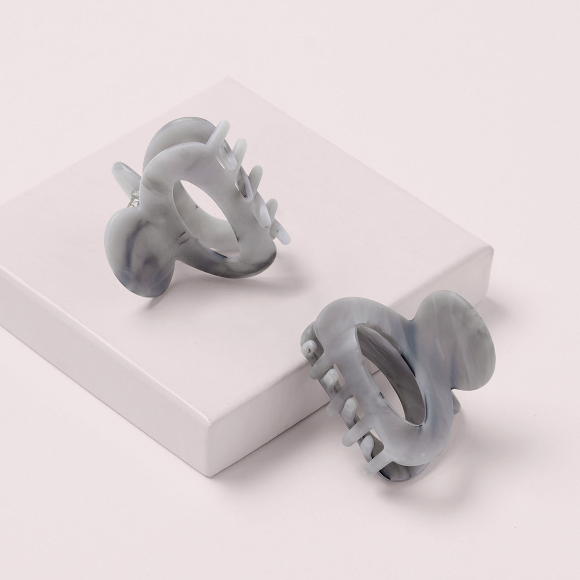 Petite Marble Triangle Claw Clips Set4