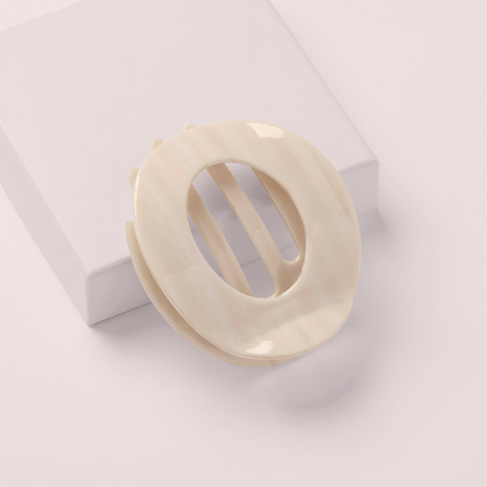 Quiet Luxury Flat Lay Claw Clip4