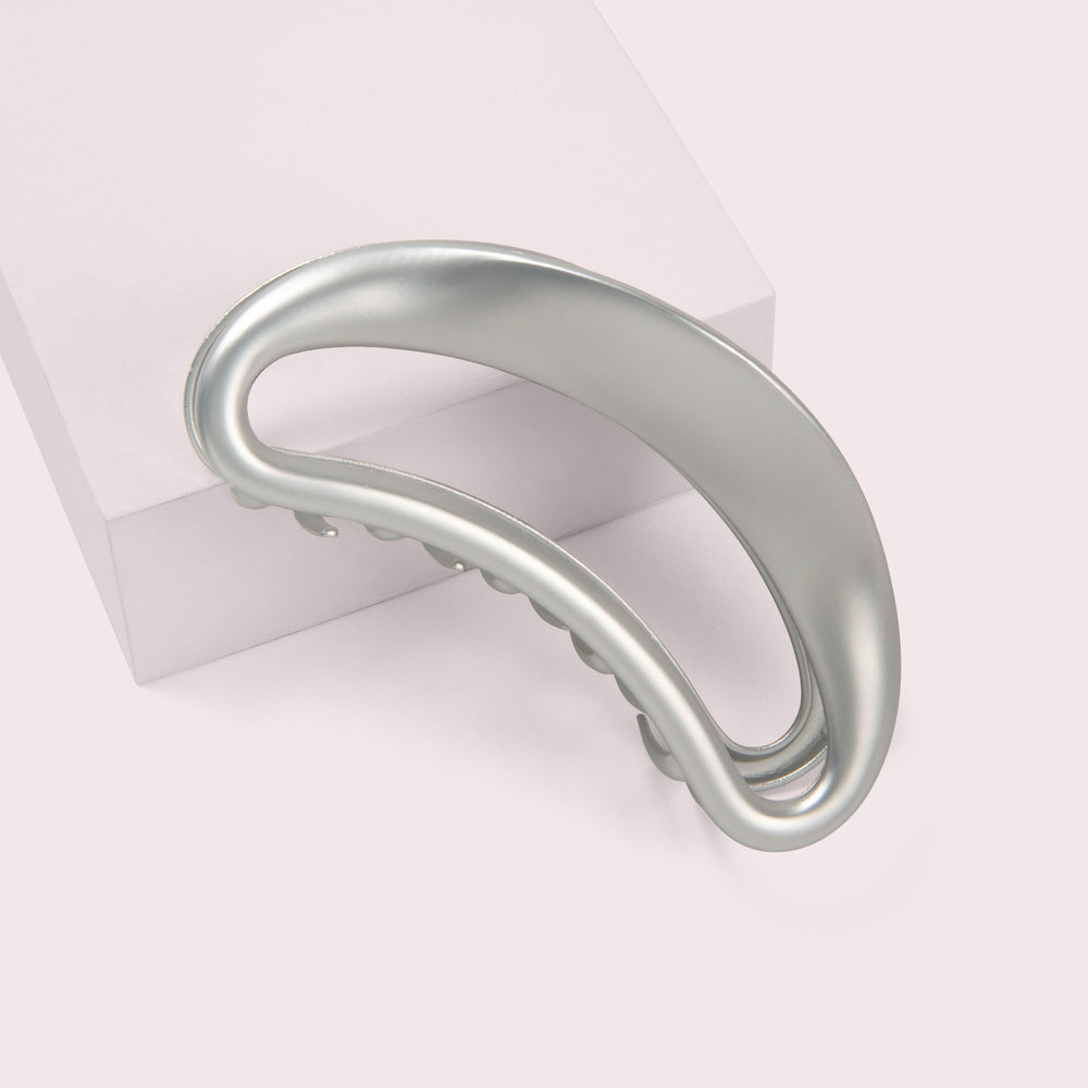 Sculpted Silver Claw Clip4