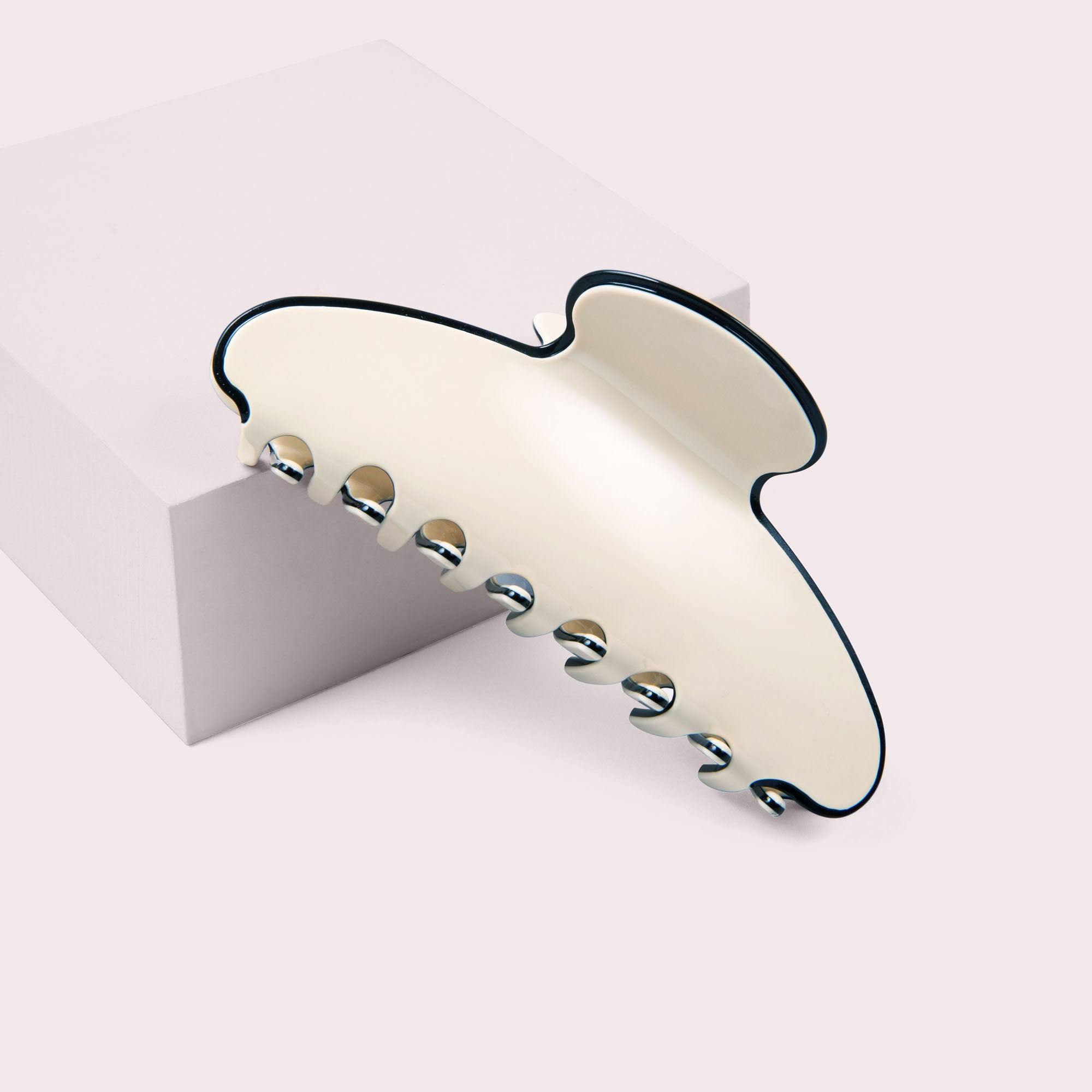 Couture Claw Clip - Ivory5