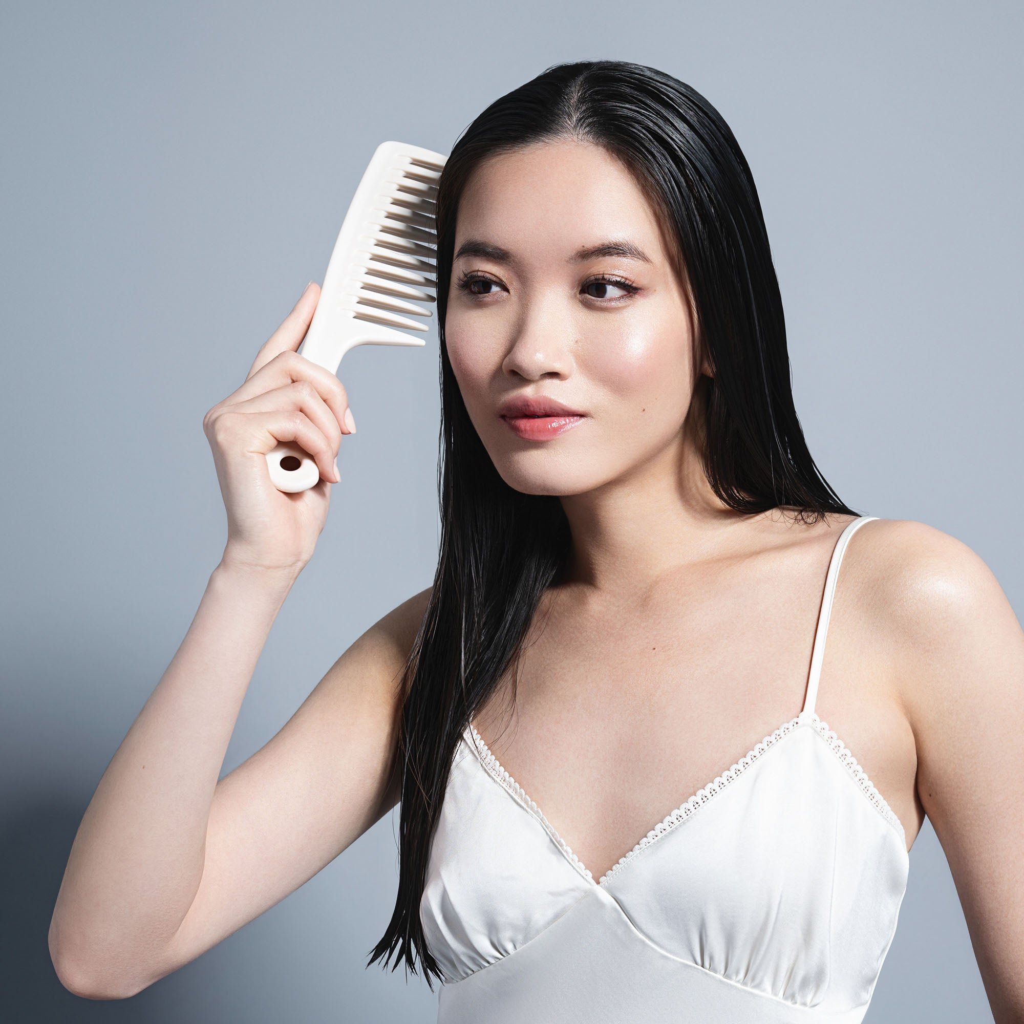 Tame & Condition Detangling Comb3