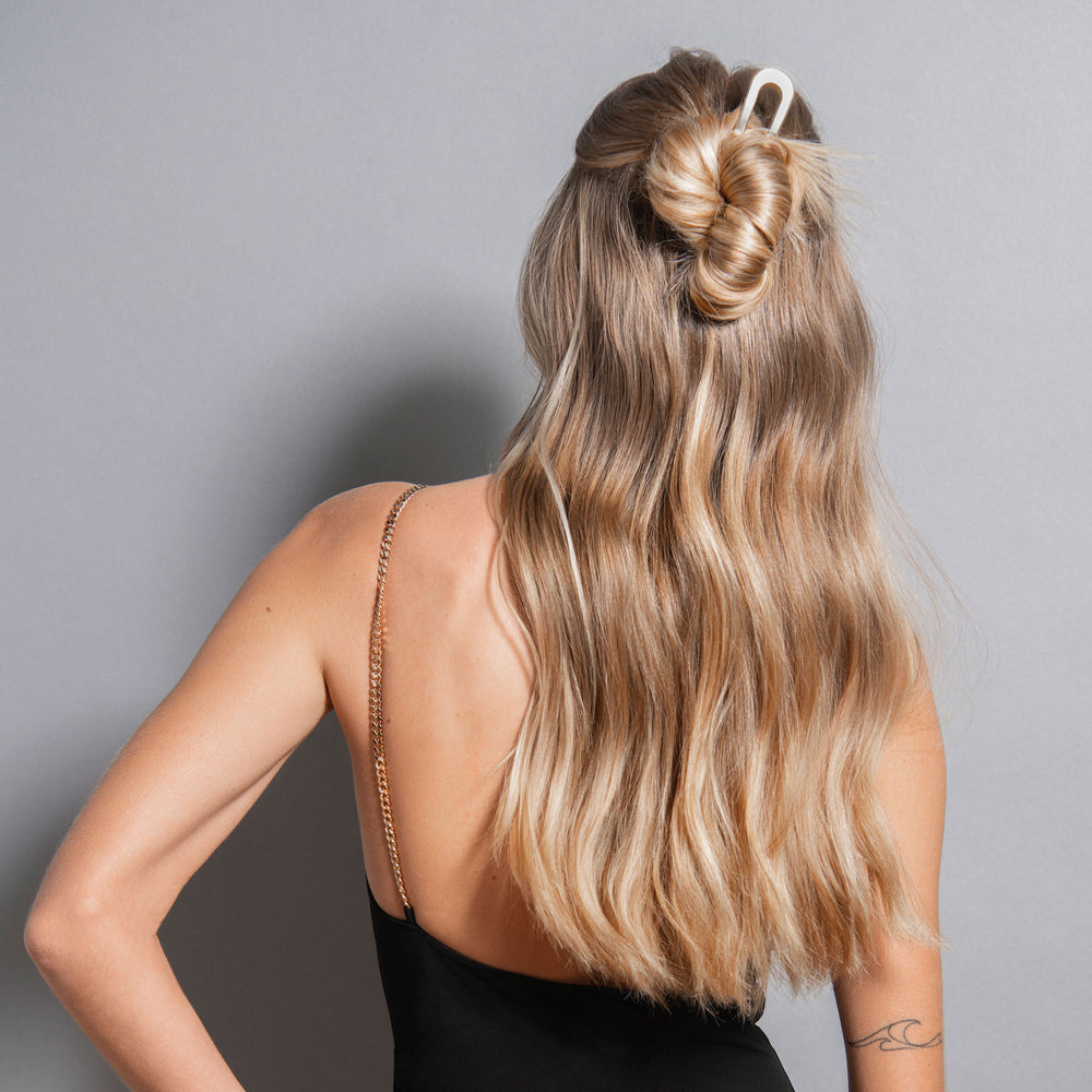 Sleek Chignon French Hair Pin - Gold4