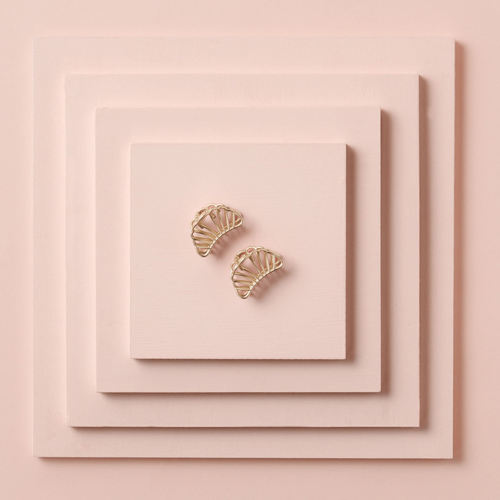 Petite Gilded Mermaid Shell Claw Clips Set8