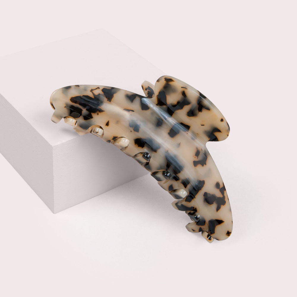 Vogue Tortoise Claw Clip4