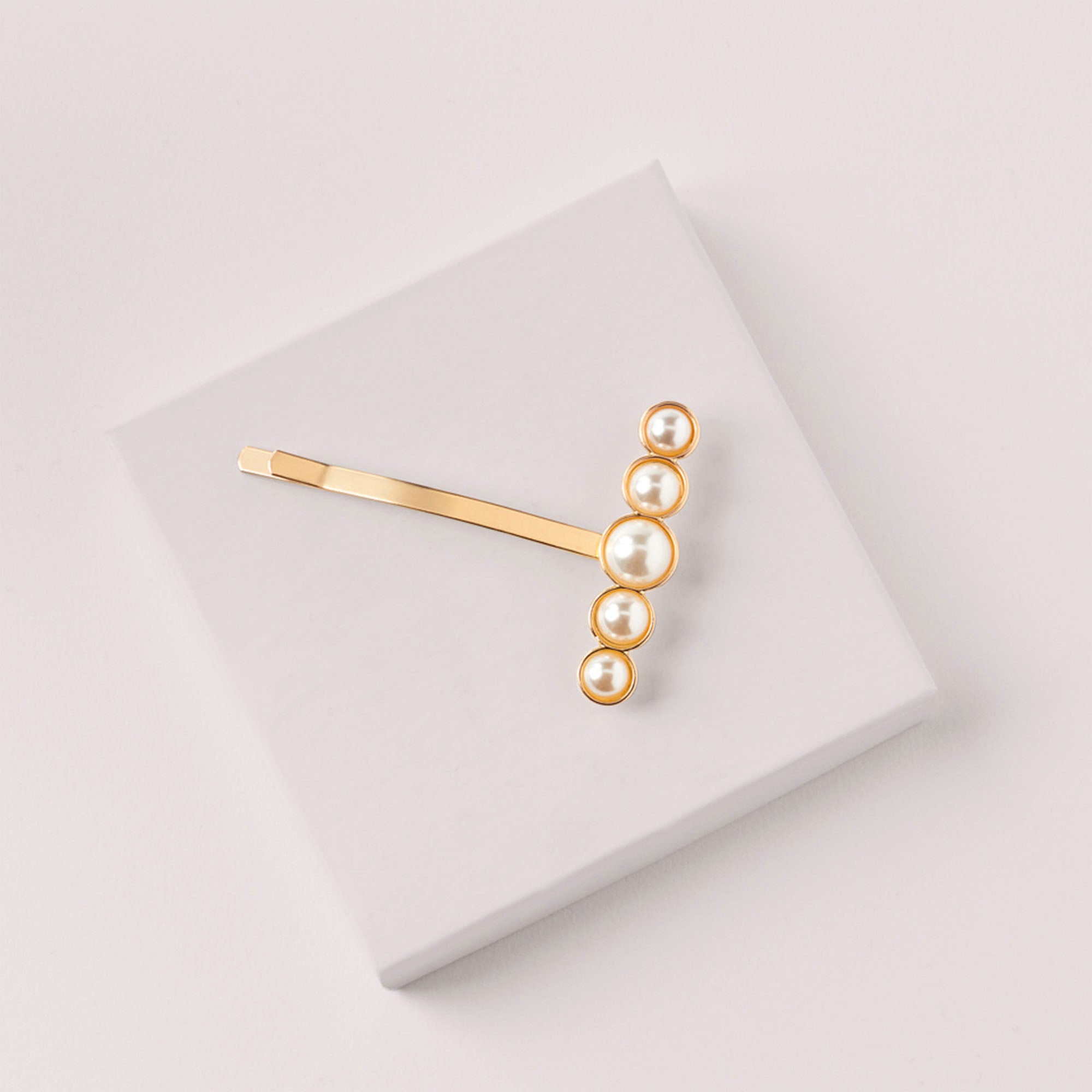 Aureate Pearl Bobby Pin2