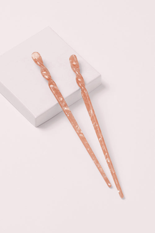 the hair edit marble pin up twist hair sticks on pink box