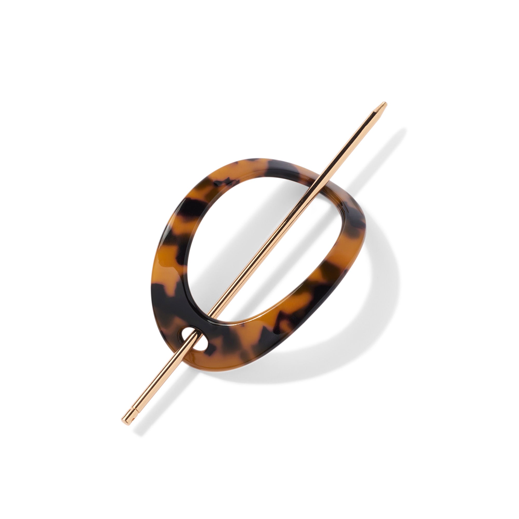 The Hair Edit Editorial Tortoiseshell Hoop & Pin on a white background7