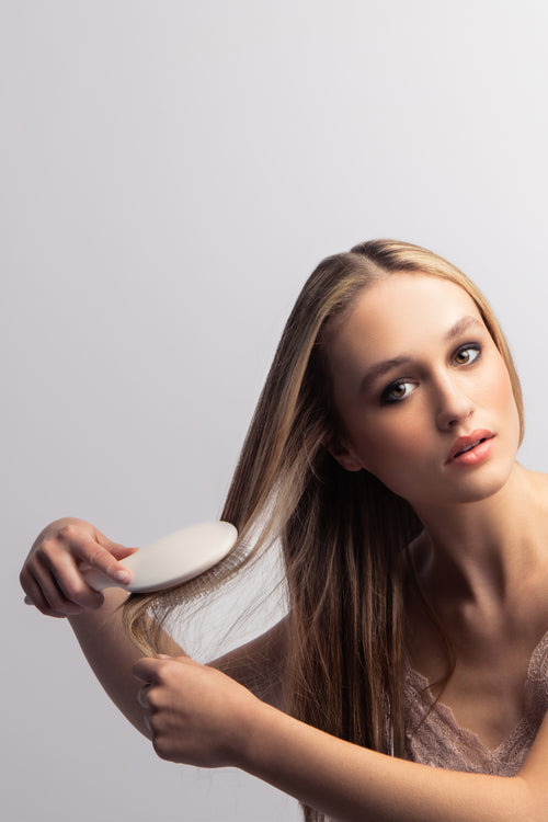 Smooth & Polish Detangling Brush - Cream